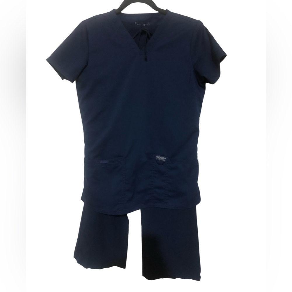 Cherokee Revolution Women's V-Neck Scrub top size XS/ pants are Dickies …